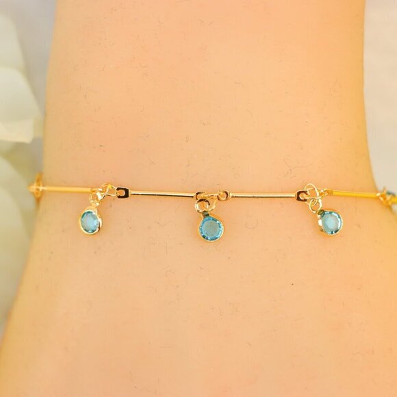 Minimalist Bracelet, Sleek & Modern Design, Women’s Fashion, YC110500-B - Picture 1 of 10